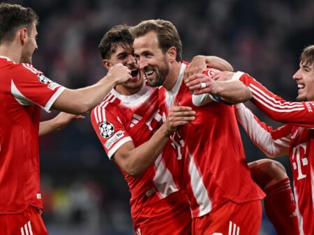 Бавария снова разгромила Аталанту и вышла в 1/4 финала Лиги Чемпионов