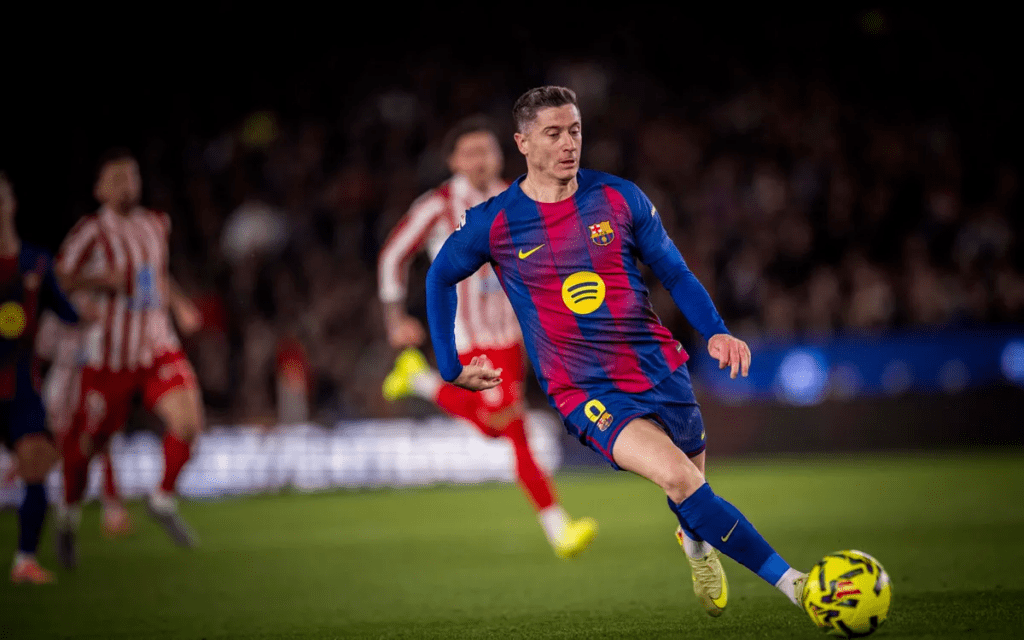 Левандовски получил перелом глазницы и пропустит ответный матч полуфинала Кубка Испании против Атлетико