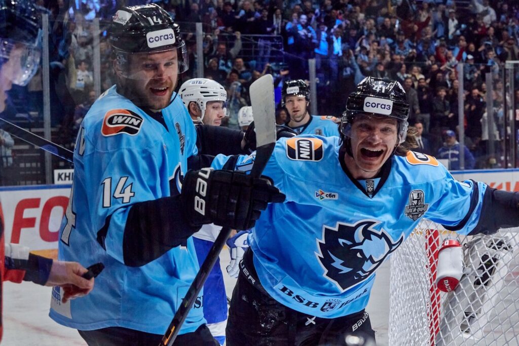 «Динамо-Минск» обыграло «Динамо-Москва» во втором матче плей-офф КХЛ 2026