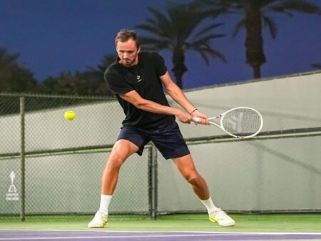 Медведев и Рублев прибыли в Индиан‑Уэллс и провели первую тренировку