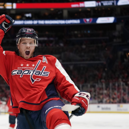 Вашингтон обменял Джона Карлсона в Анахайм