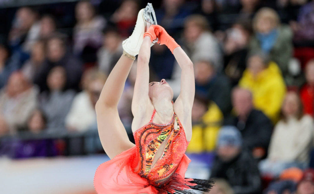 Ученица Тутберидзе Дарья Садкова стала второй в финале Гран-при России по фигурному катанию. Золото у Двоеглазовой