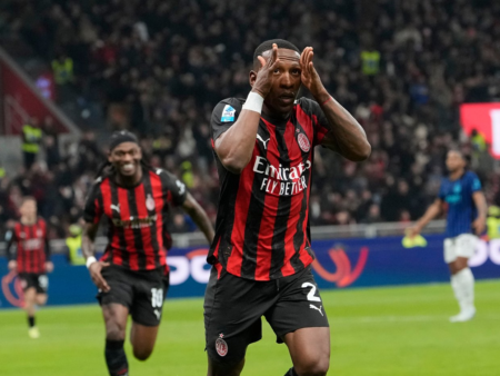 Милан обыграл Интер в дерби на Сан-Сиро