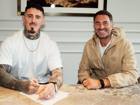 Том Аспиналл подписал контракт с британским промоутером Эдди Хирном