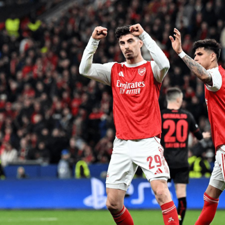 Арсенал спас ничью в матче 1/8 финала Лиги Чемпионов с Байером