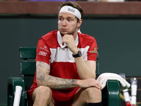 Александр Бублик проиграл 117-й ракетке мира в третьем круге Индиан-Уэллса