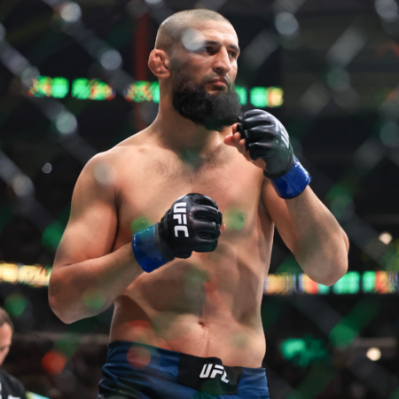 Бой Хамзата Чимаева и Шона Стрикленда возглавит турнир UFC 328