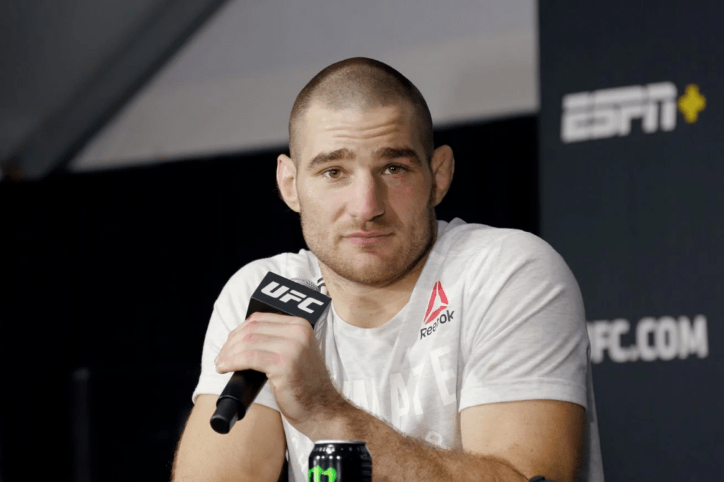 Шон Стрикленд подтвердил, что проведет титульный поединок с Хамзатом Чимаевым