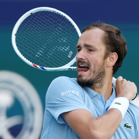 Даниил Медведев проиграл Франсиско Серундоло в третьем круге «Мастерса» в Майами