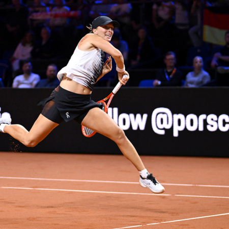 Ига Свентек вышла в 1/4 финала турнира в Штутгарте, где может сыграть с Миррой Андреевой