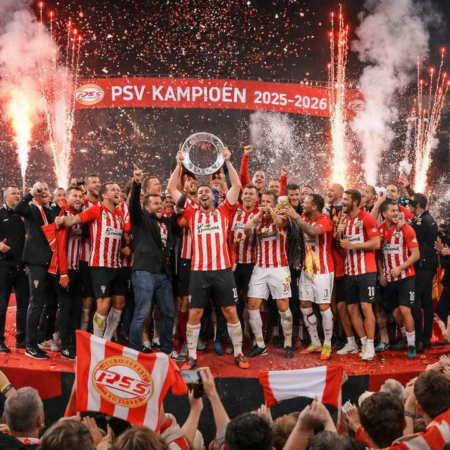 ПСВ выиграл чемпионат Нидерландов третий год подряд