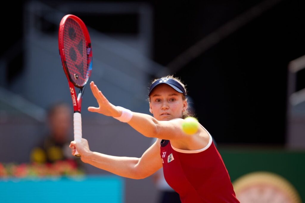 Елена Рыбакина выиграла стартовый матч