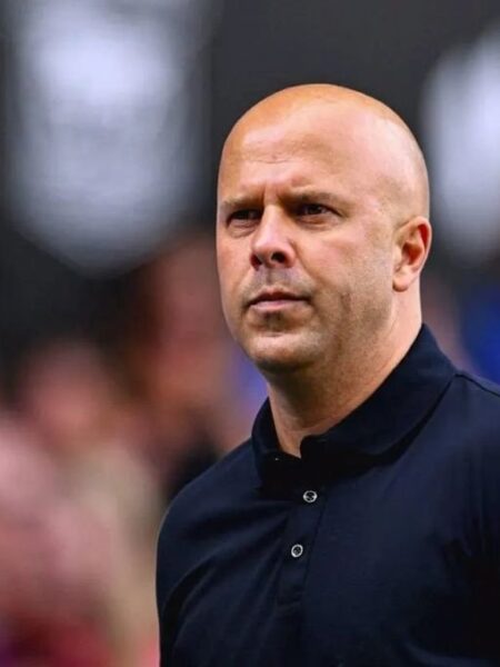 Ливерпуль уволит Слота, если клуб не попадет в Лигу Чемпионов в следующем сезоне