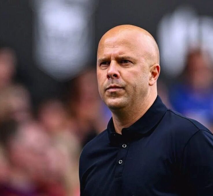 Ливерпуль уволит Слота, если клуб не попадет в Лигу Чемпионов в следующем сезоне