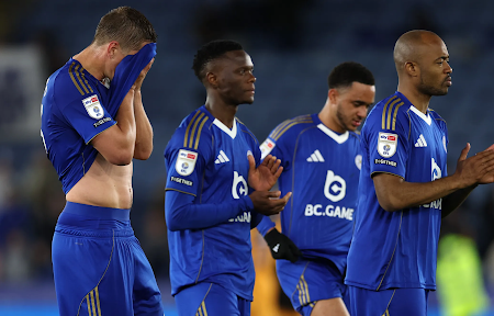 Лестер вылетел в третий дивизион чемпионата Англии по футболу